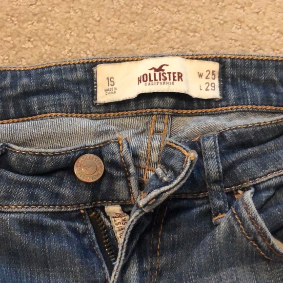 Hollister distressed jeans - Picture 2 of 6